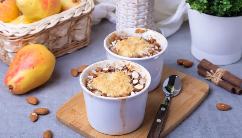 Mini gâteau poire et noix au micro-onde