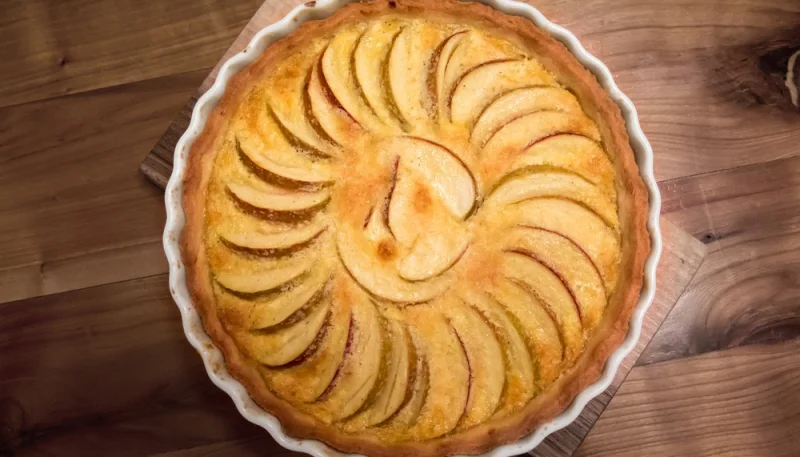 Tarte aux pommes normande