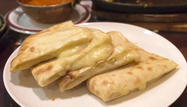 Cheese naan