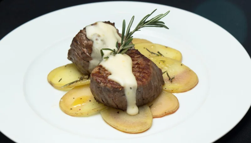 Filet mignon de veau et sa crème de gruyère