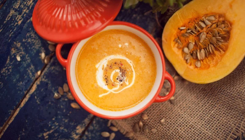 Soupe butternut, carottes et lentilles corail