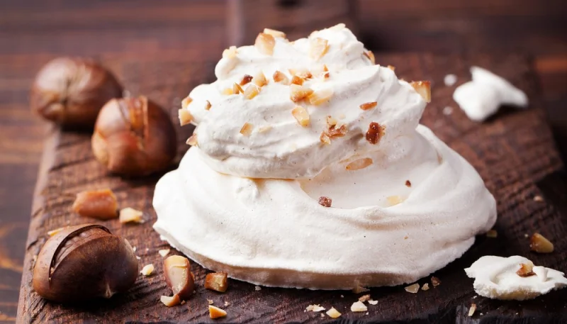 Pavlova hivernale à la crème de marrons