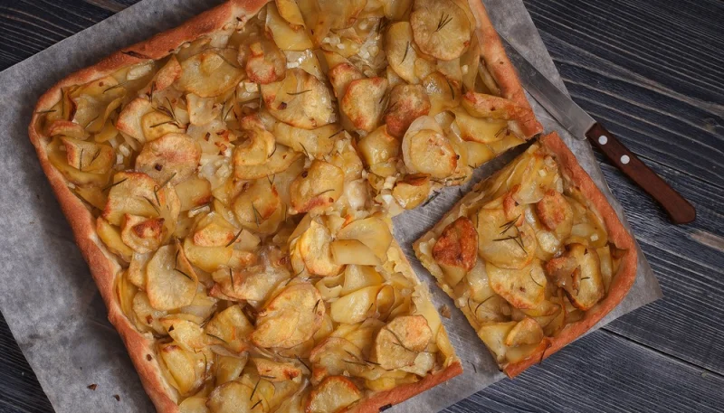 Pizza aux pommes de terre