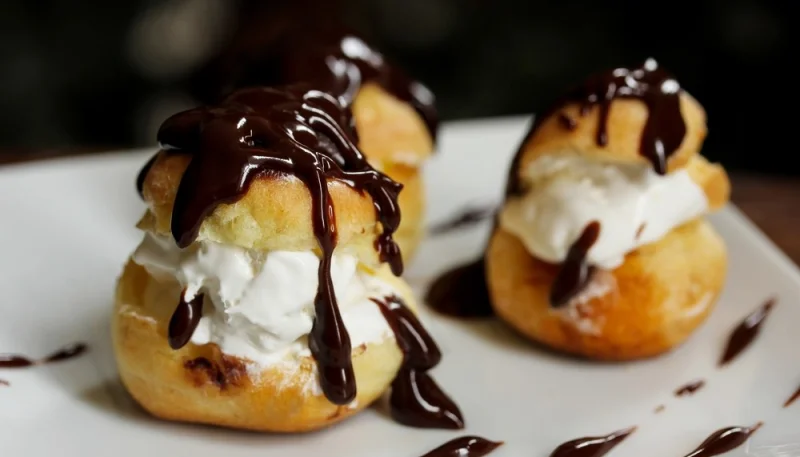 Profiteroles au chocolat