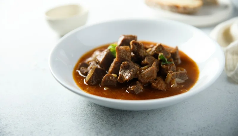 Sauce au vin rouge et champignons