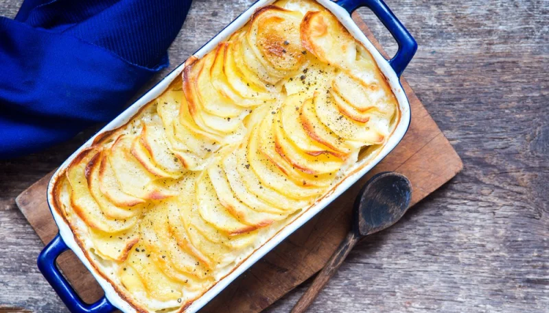 Gratin de pommes de terre au jambon à la béchamel