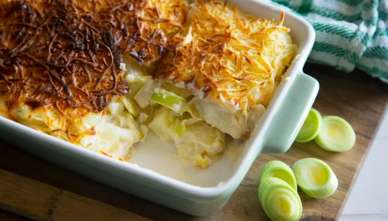 Gratin de poireaux au cheddar