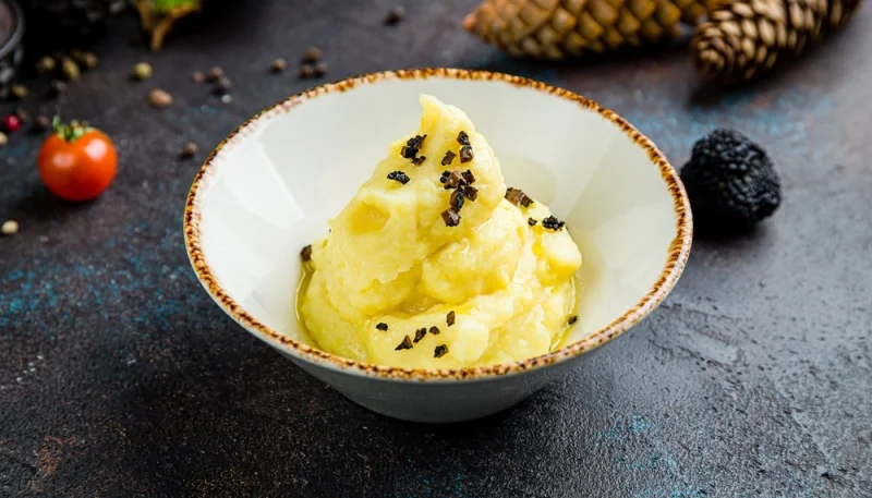 Purée de pommes de terre à la truffe