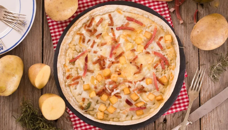 Tarte aux pommes de terre et lardons