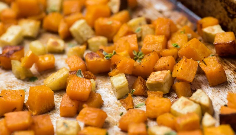 Butternut et pommes de terre au four