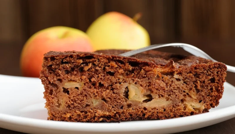 Gâteau au chocolat et aux pommes épicées