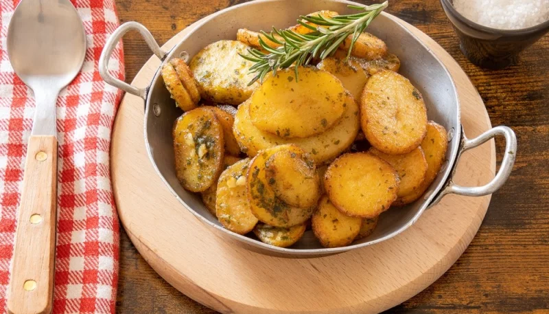 Poêlée de pommes de terre à la graisse de canard  