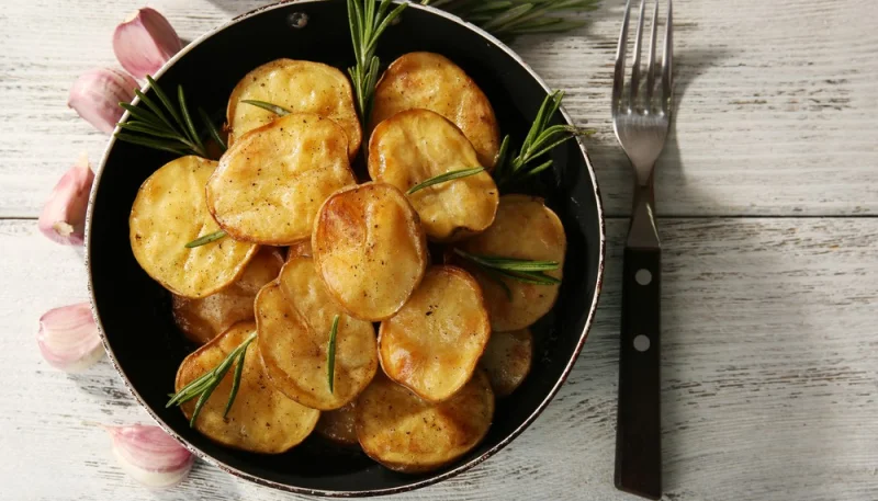 Pommes de terre en rondelles au four