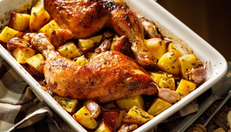 Poulet à l'orientale et pommes de terre au four