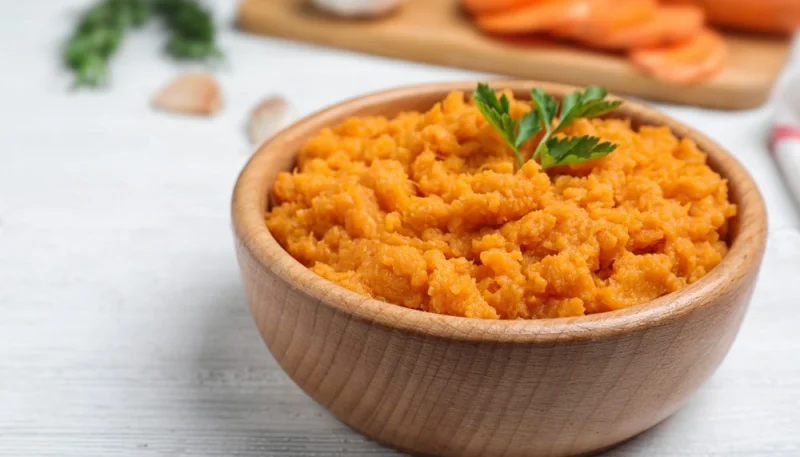 Purée de patate douce et pommes de terre