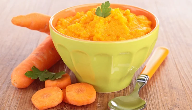 Purée de pommes de terre aux carottes et oignons