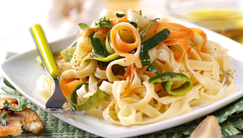 Pâtes aux carottes et courgettes