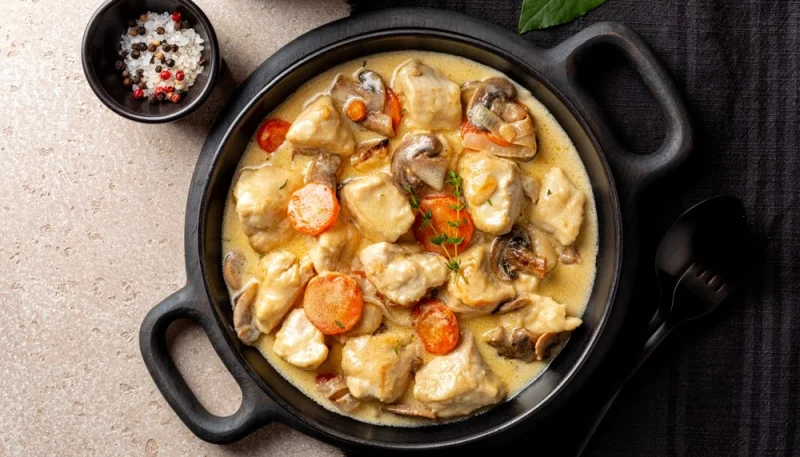 Poulet aux carottes et champignons