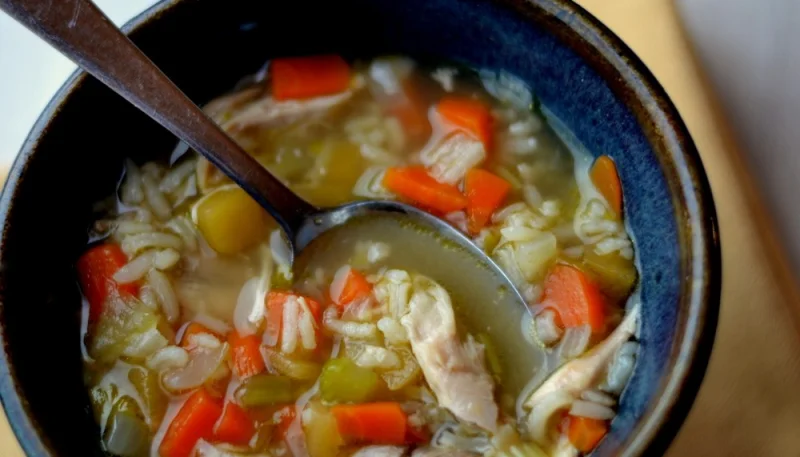 Poulet aux poireaux et carottes