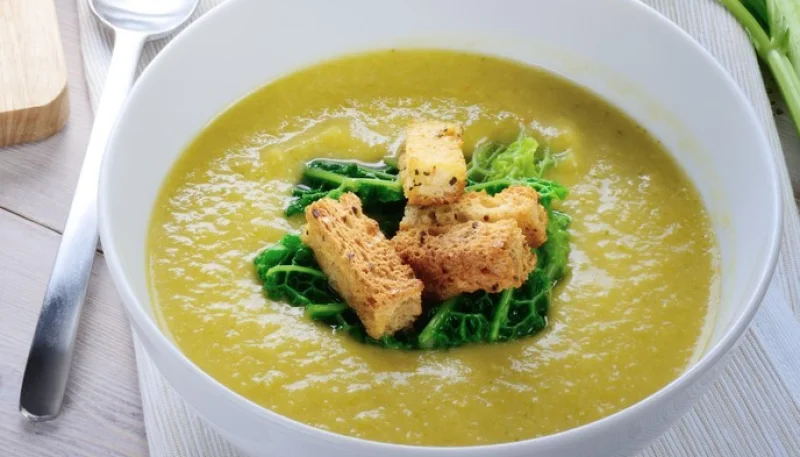 Soupe de choux chinois et carottes