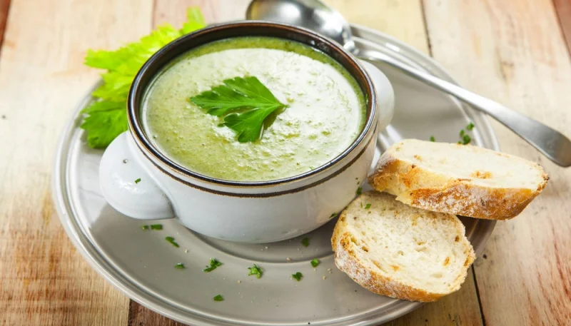 Soupe de fanes de radis et carottes au Thermomix