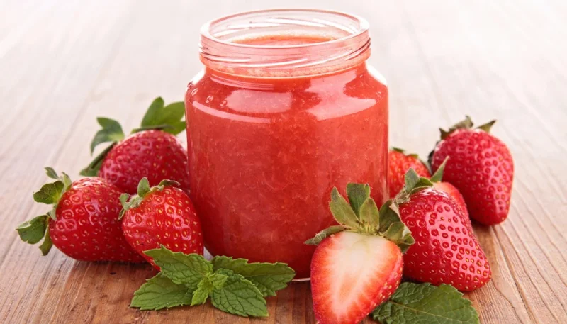 Compote de fraises pour bébé