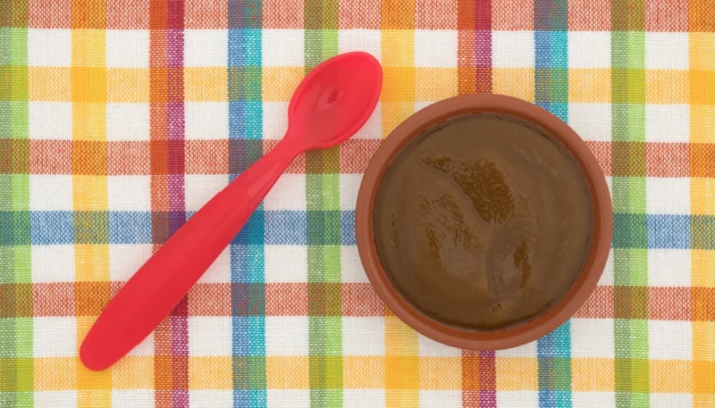 Purée de pruneau pour bébé