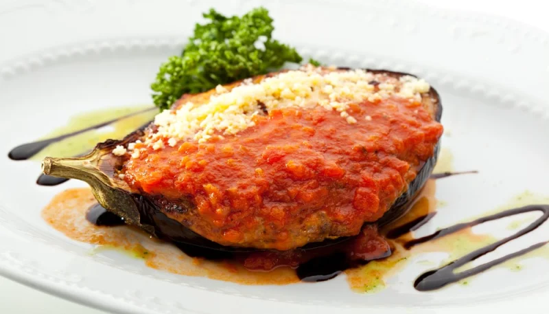Aubergines au four sauce tomate