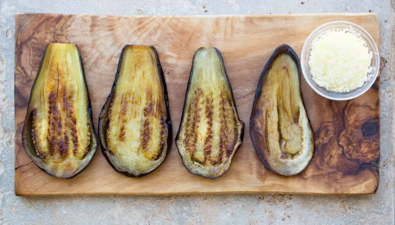 Aubergines rôties au four