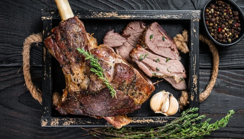 Épaule d’agneau rôtie au four