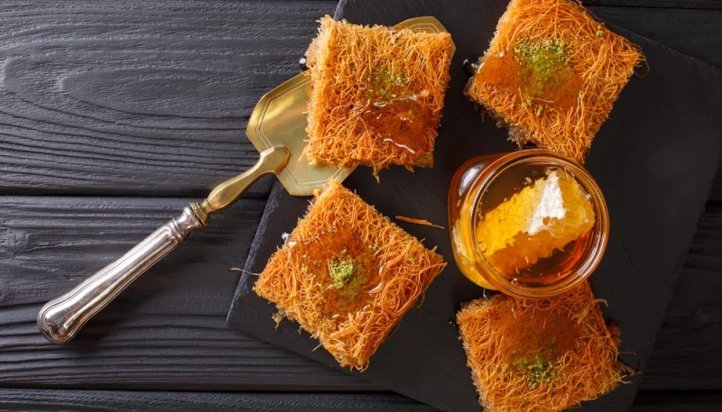 Kanafeh, ou knafeh