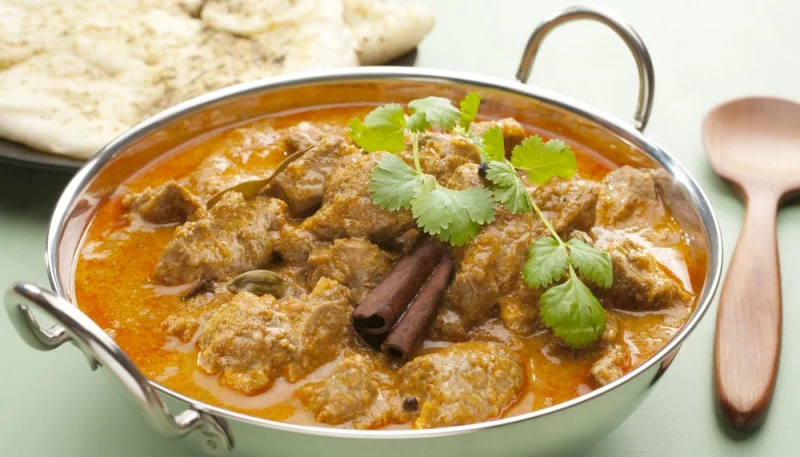 Sauté d'agneau au curry