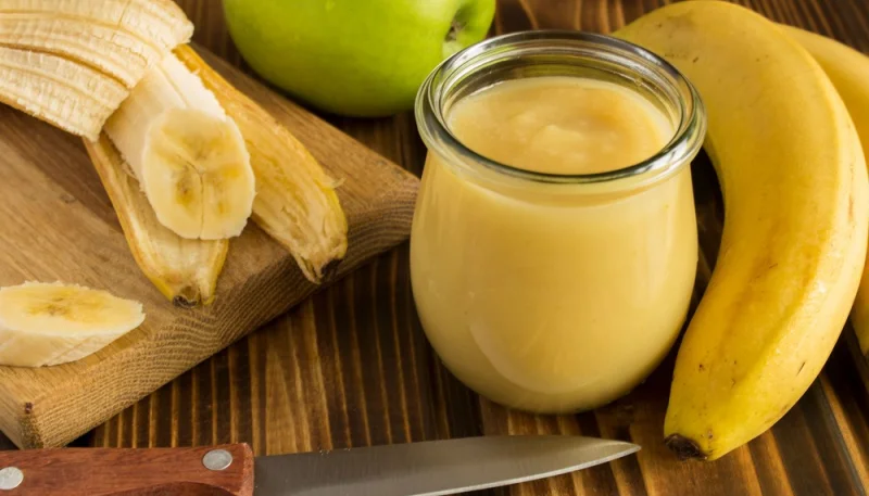 Compote de banane pour bébé