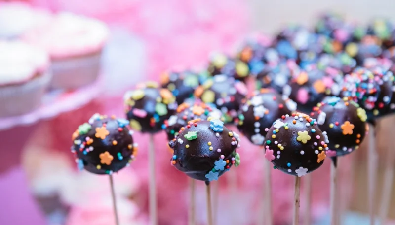 Cake pop cookie