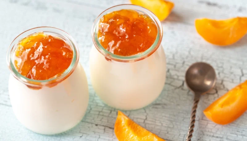 Faisselle à la compote d'abricots