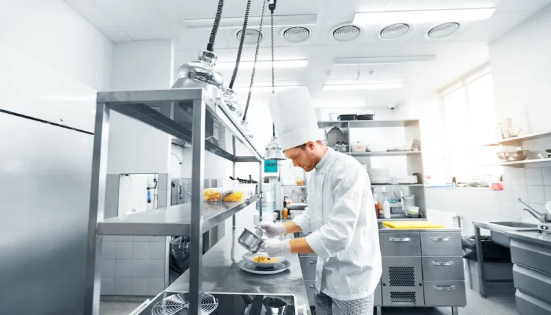 Se professionnaliser en cuisine : conseils, formation, équipement