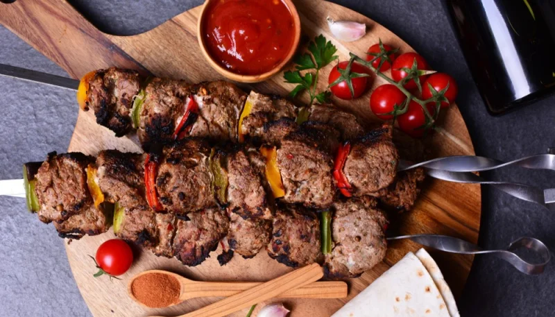 Brochettes de bœuf grillées aux poivrons