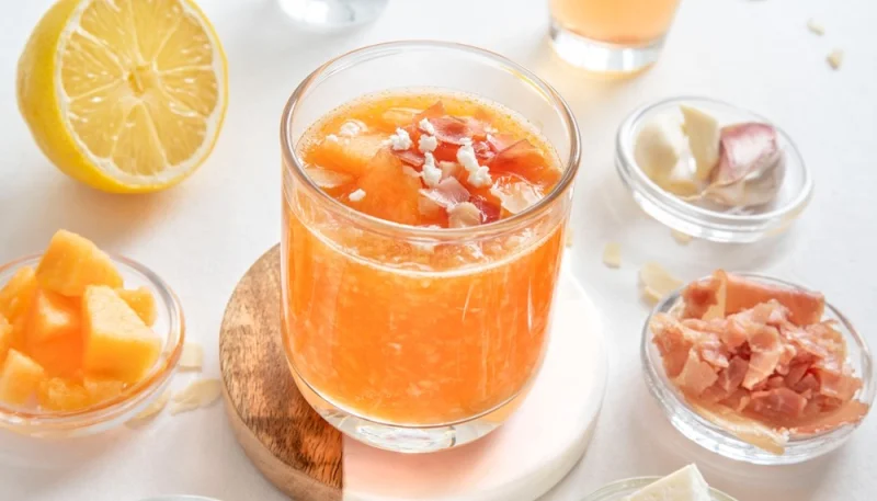 Verrines de melon au jambon cru et ricotta