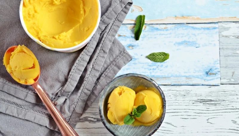 Glace aux mirabelles