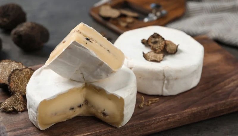 Camembert rôti à la truffe