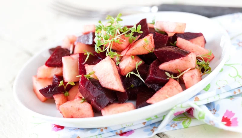 Salade de betteraves et pommes