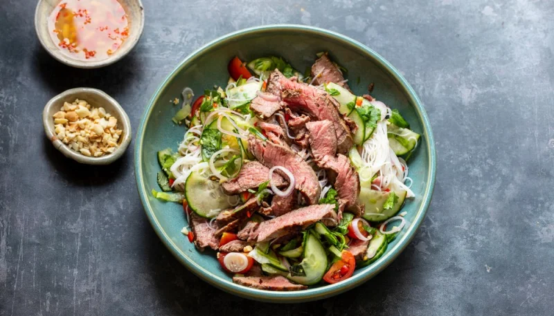 Salade thaï au bœuf