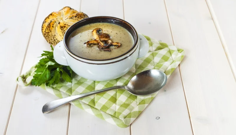 Velouté de champignons et châtaignes