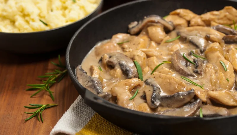 Poulet aux marrons et champignons