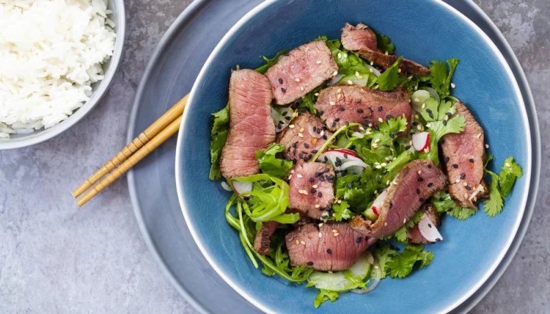 Salade de boeuf à la menthe