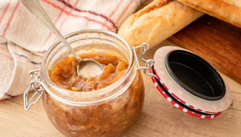 Compote de pommes et d'oranges