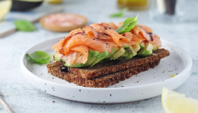 Tartine saumon avocat