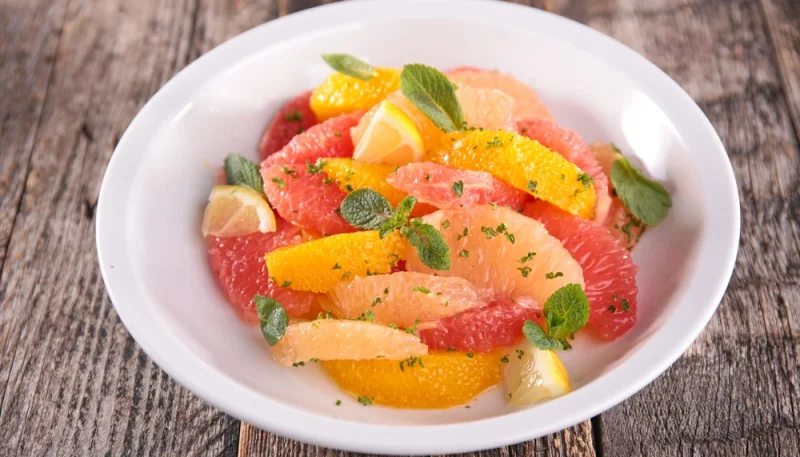 Carpaccio de pamplemousse aux oranges et au miel