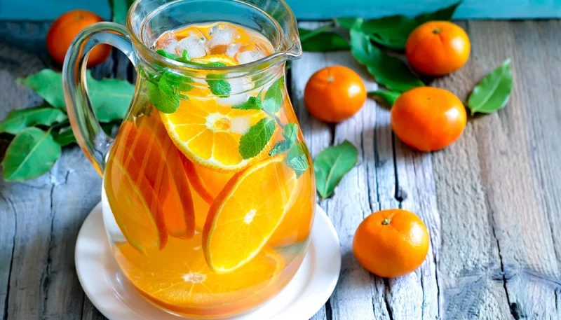 Eau infusée à la mandarine