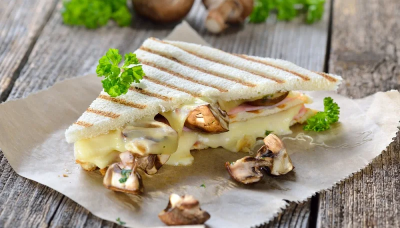 Panini raclette et champignons
